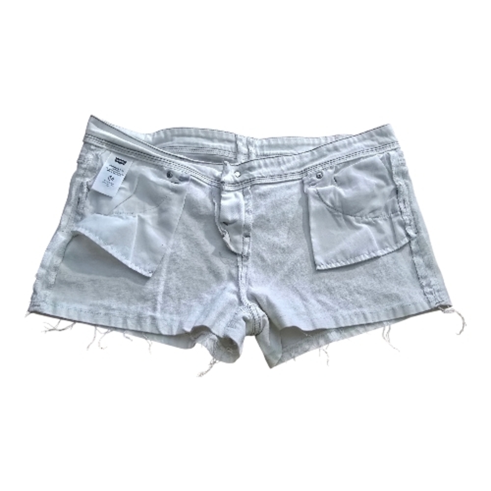 ✨ Levi’s White Denim Shorts Low Rise Stretch Cut Off Raw Hem Size 17 Juniors - Picture 6 of 11